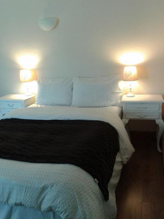 Amber Guesthouse Дербі Номер фото