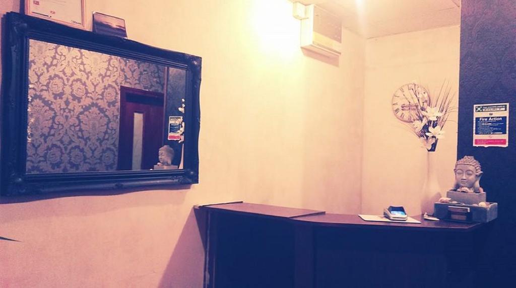 Amber Guesthouse Дербі Екстер'єр фото
