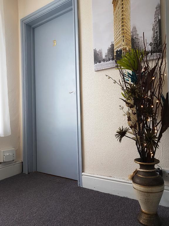 Amber Guesthouse Дербі Екстер'єр фото