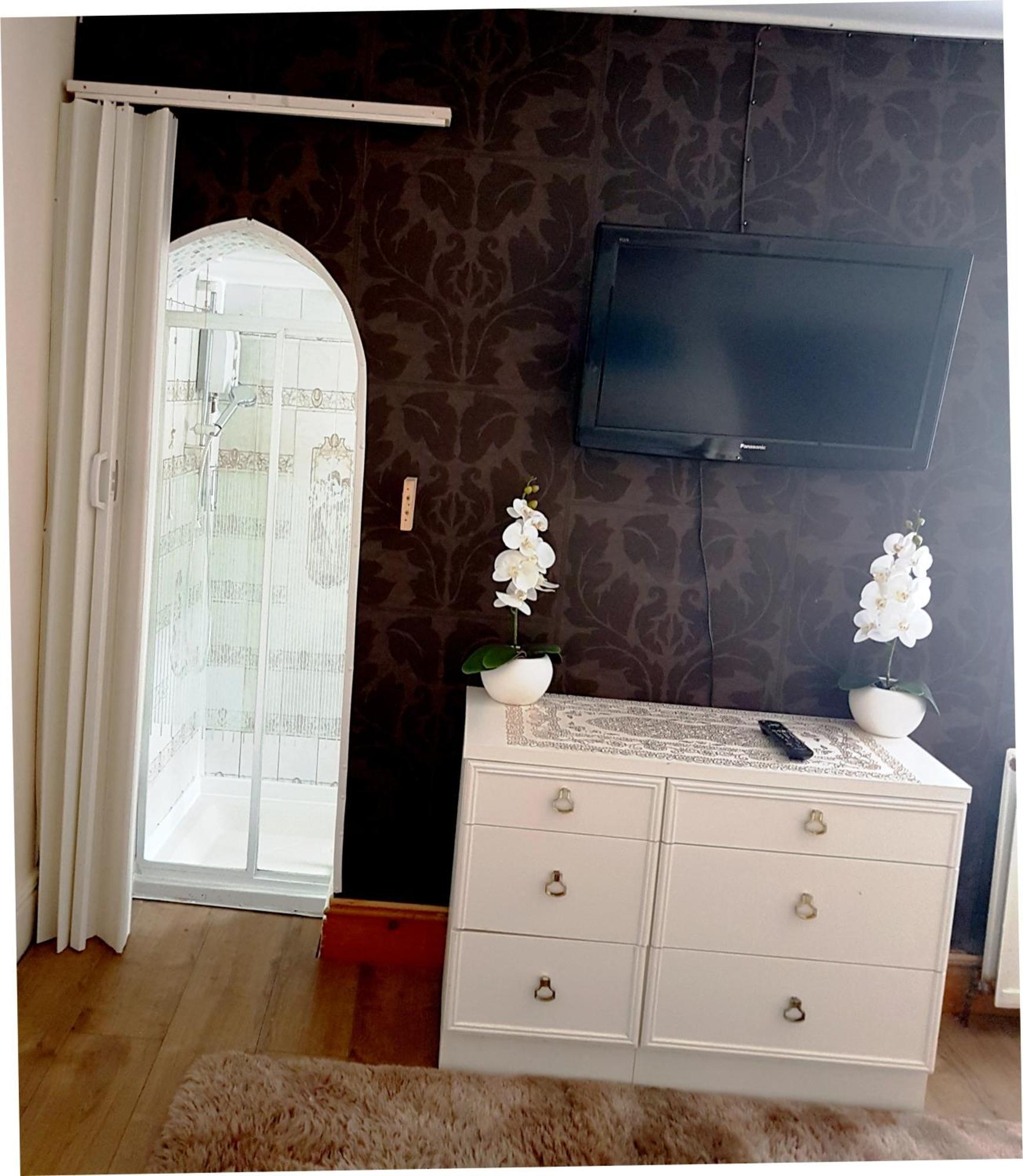 Amber Guesthouse Дербі Екстер'єр фото